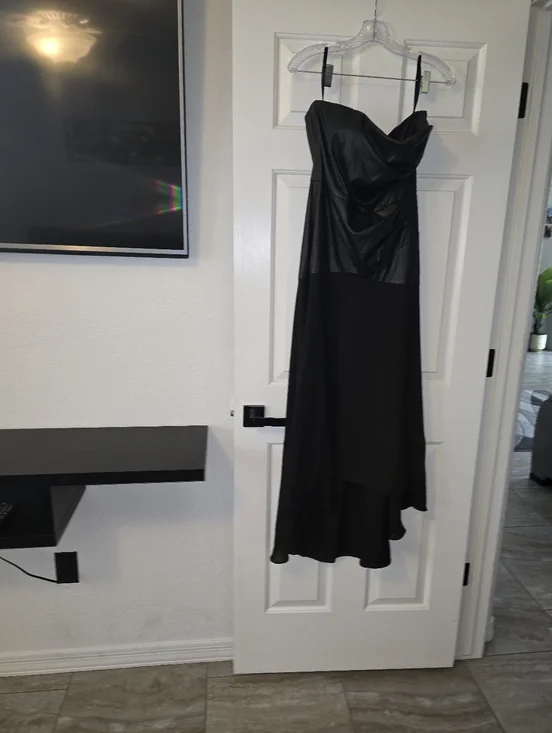 Shoshana Strapless Black Faux-Leather Bodice Asymmetric Midi Dress Sz 10 - Picture 6 of 12